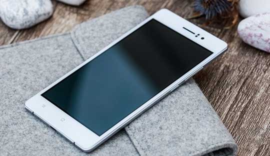 Oppo-R5-Review--New-definitions-of-the-slim-phone