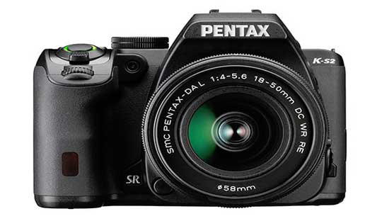 Pentax-K-S2-camera-and-HD-Pentax-DA-18-50mm-f-_-4-5