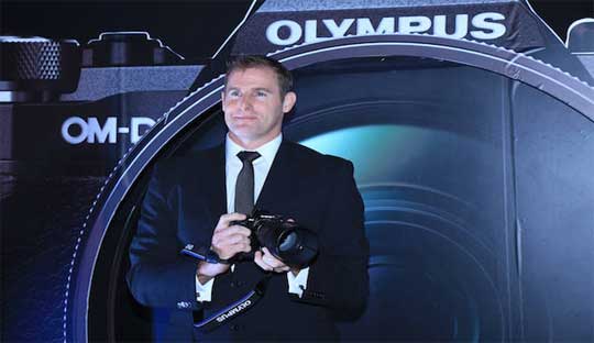 Olympus-OM-D-E-M5-Mark-II-camera-with-16-megapixel-Live-MOS-sensor-Launched-in-India