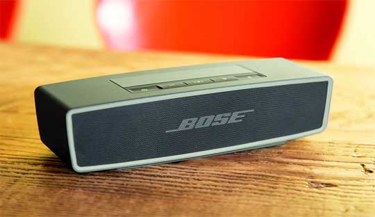 Bose-SoundLink-Mini-Speaker-II-with-MicroUSB-charger-and-battery-up-to-10-hours-Launched