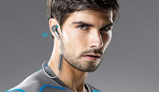 Jabra-Sport-Coach--Wireless-Earbud-Headset-can-monitor-Sport-activities