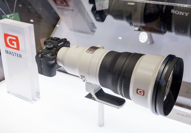 Sony FE 400 mm F2.8 GM OSS Lens