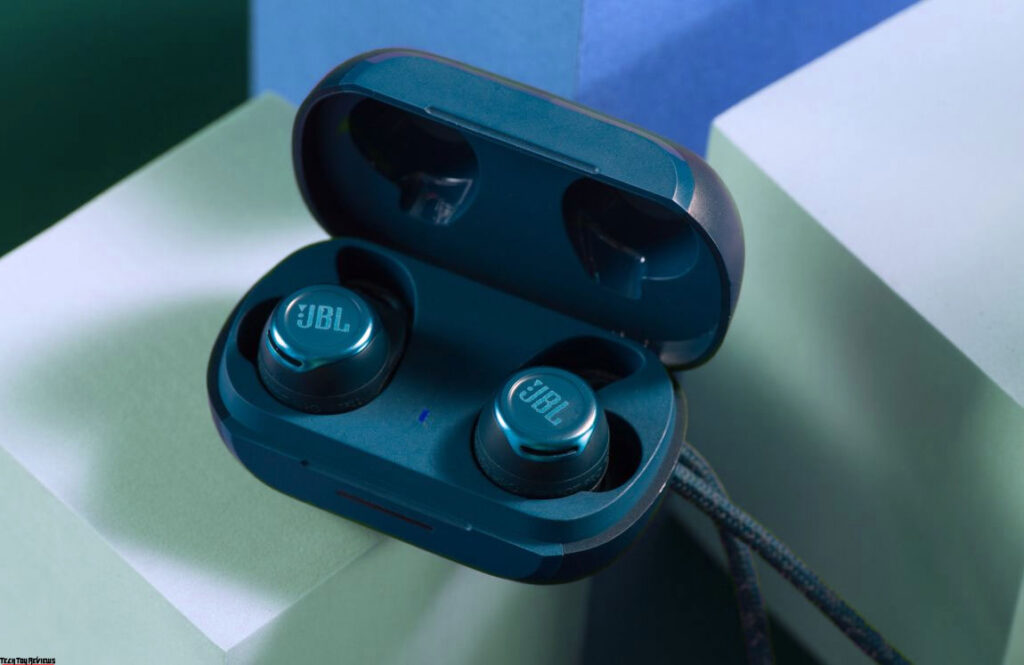JBL Reflect Flow PRO Review: Good pair of Sport Headset