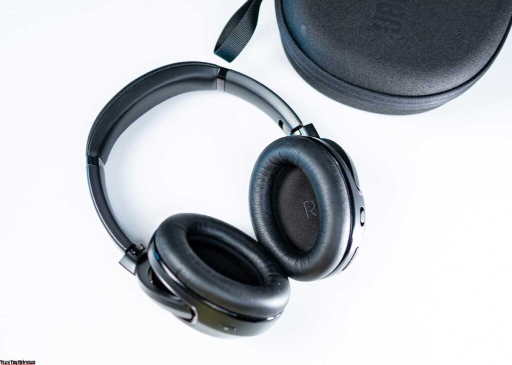 JBL Tour One M2 Review: Environmental Noise Cancellation with Impressive Battery