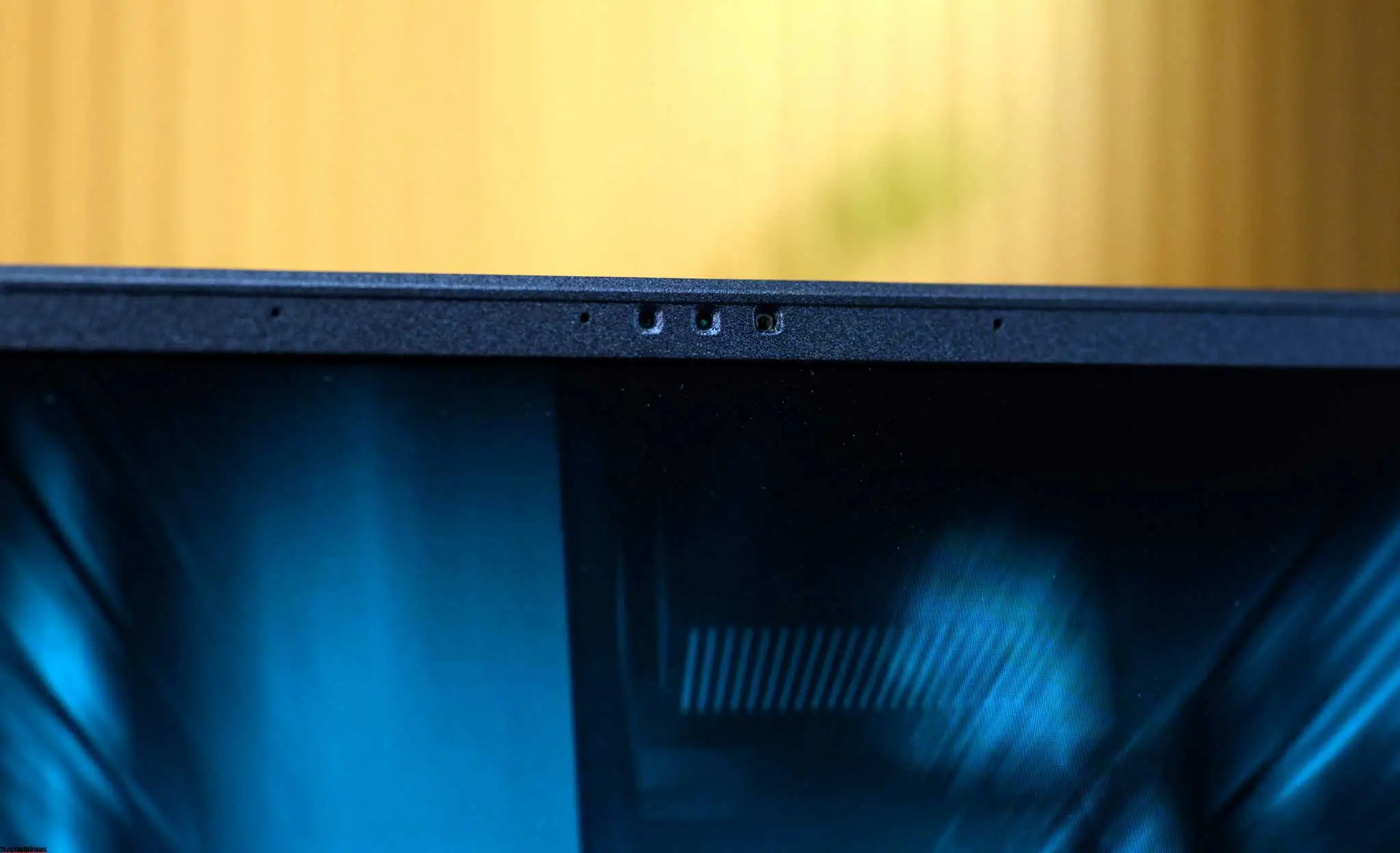 Gigabyte Gaming A16 Review: How Good Is the RTX 5050? webcam